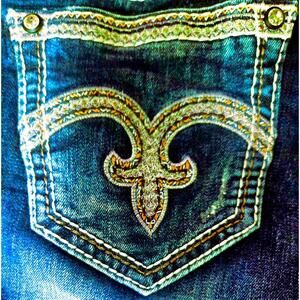 NWOT Skinny Low-Rise Rock Revival Jeans "Alanis" Tag Size: 25 Inseam: 32"